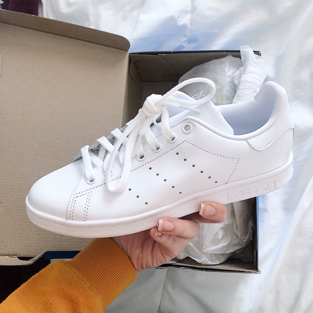 ADIDAS STAN SMITH ( BRAND NEW) W 8 | M 7